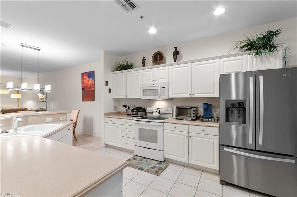 4853 Hampshire CT 105