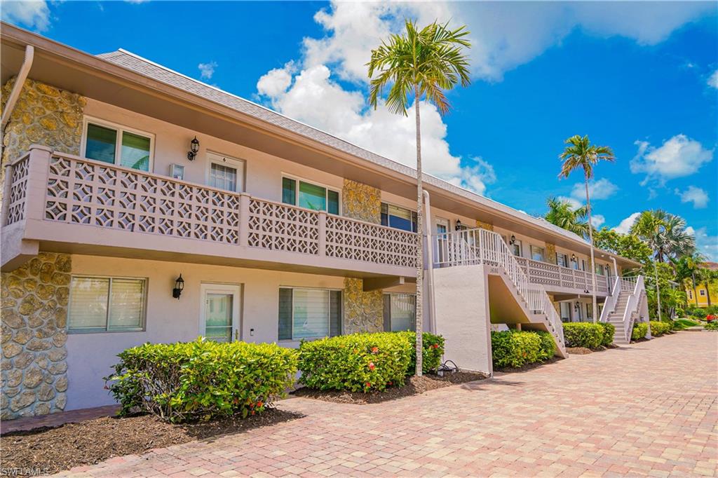 1686 Blue Point AVE B9