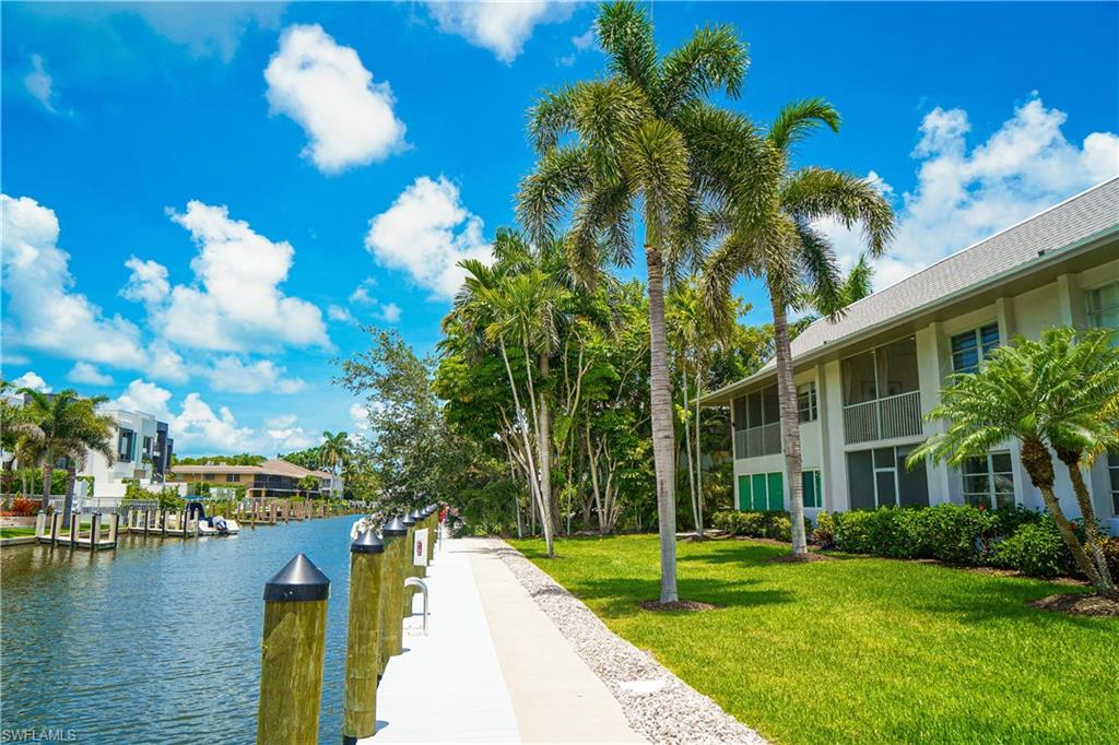 1686 Blue Point AVE B9