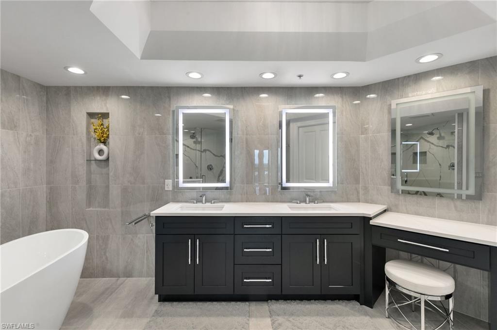 1060 Borghese LN 902
