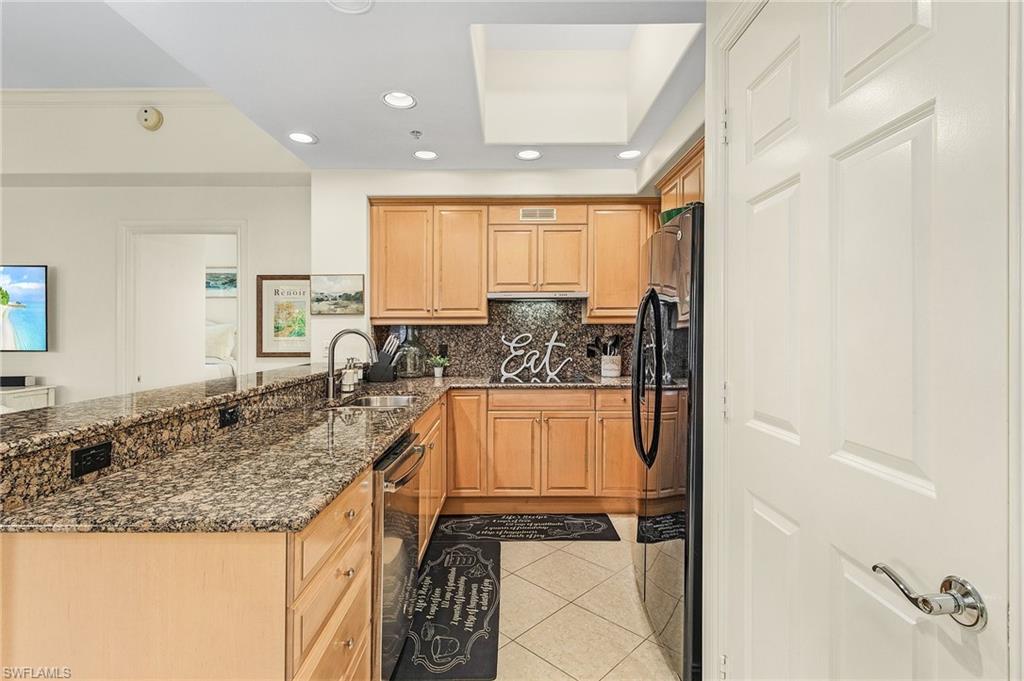 2728 Tiburon BLVD E 401