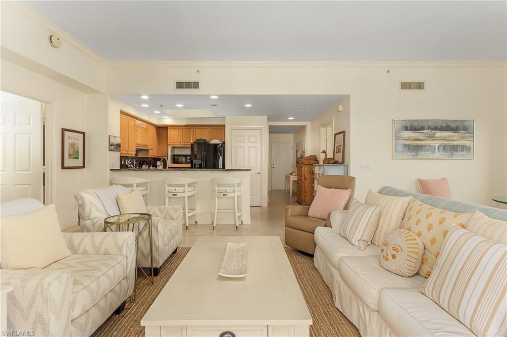 2728 Tiburon BLVD E 401