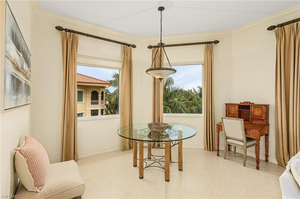 2728 Tiburon BLVD E 401