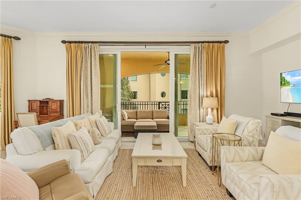 2728 Tiburon BLVD E 401