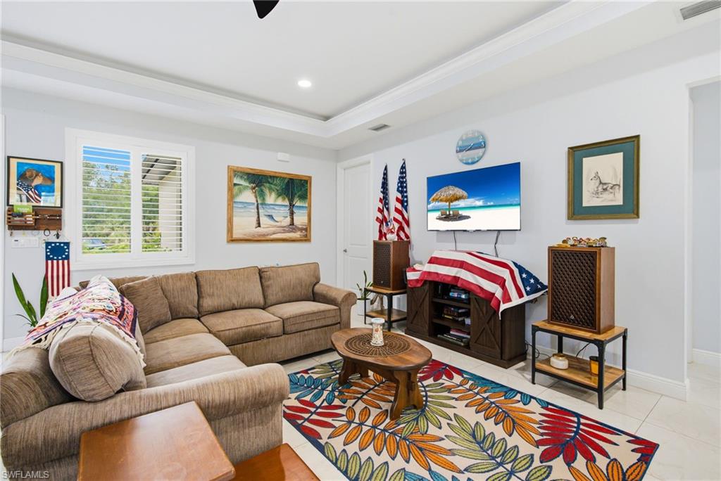 255 Everglades BLVD S
