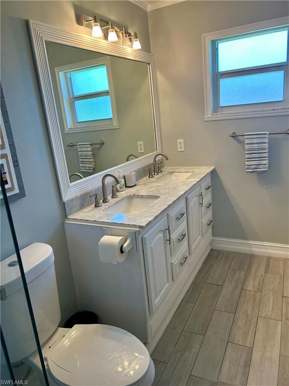633 Palm View DR 4