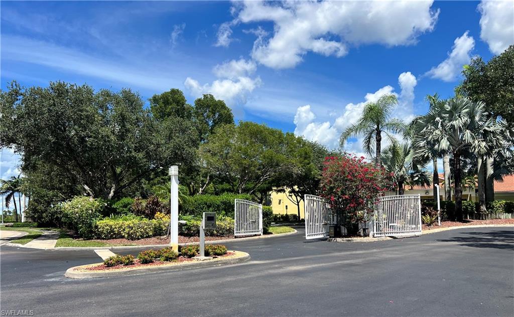 8274 Key Royal CIR 1036