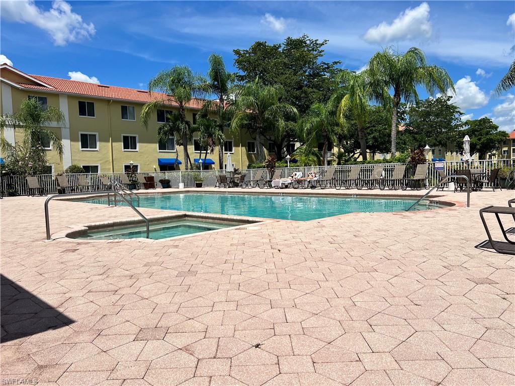 8274 Key Royal CIR 1036