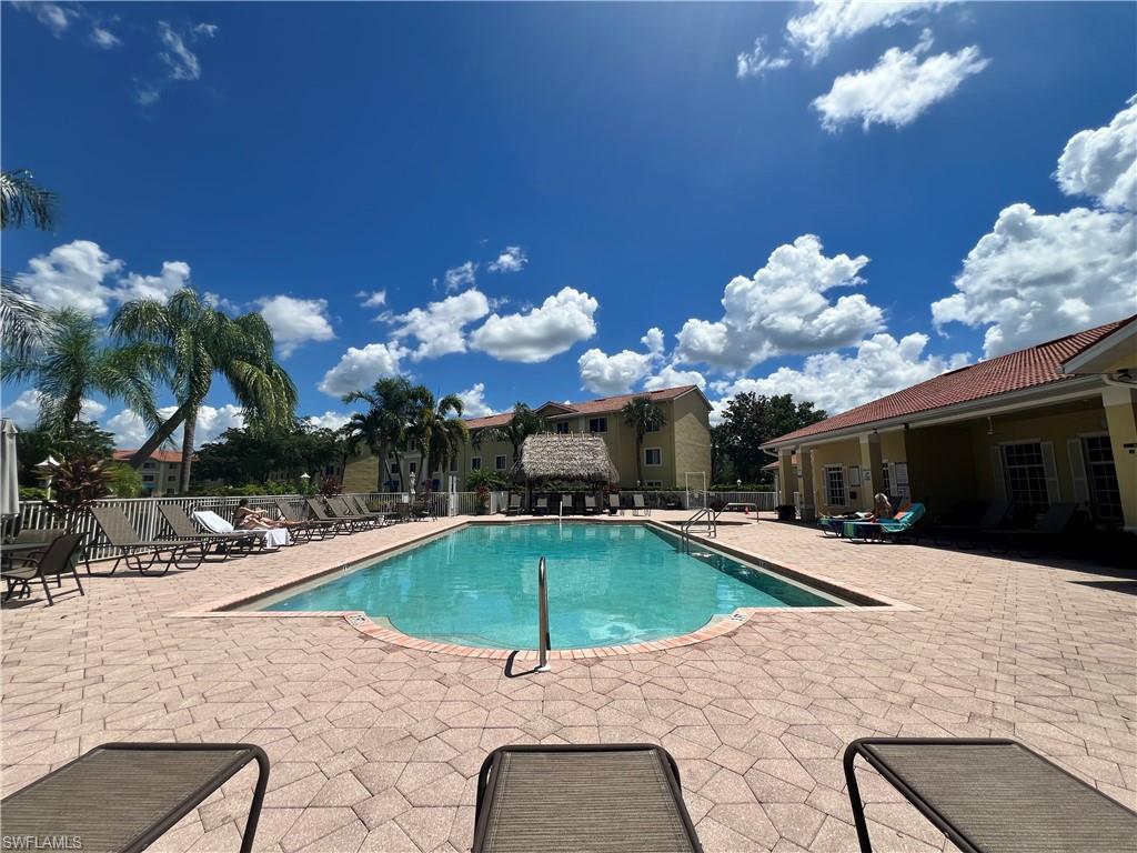 8274 Key Royal CIR 1036