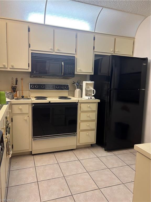 9285 Lake Park DR 101