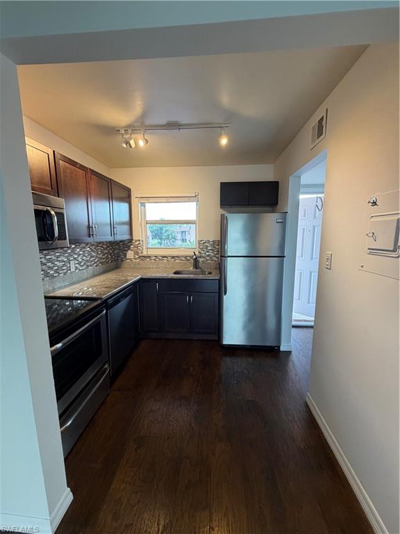 190 Turtle Lake CT 307