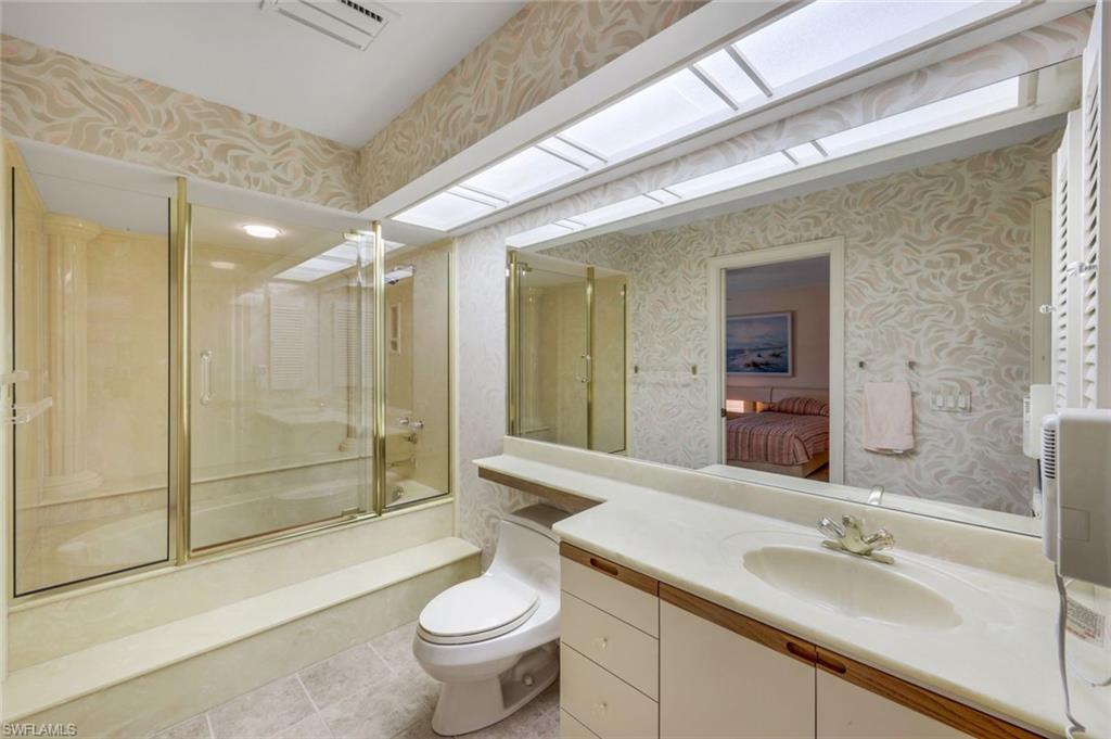 2227 Regal WAY