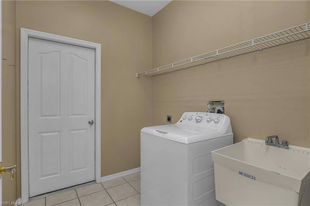 11082 LAKELAND CIR
