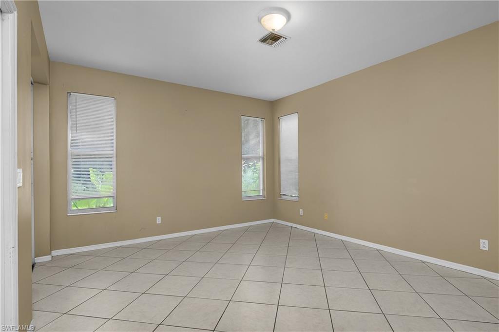 11082 LAKELAND CIR