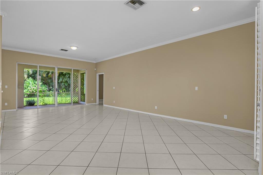 11082 LAKELAND CIR