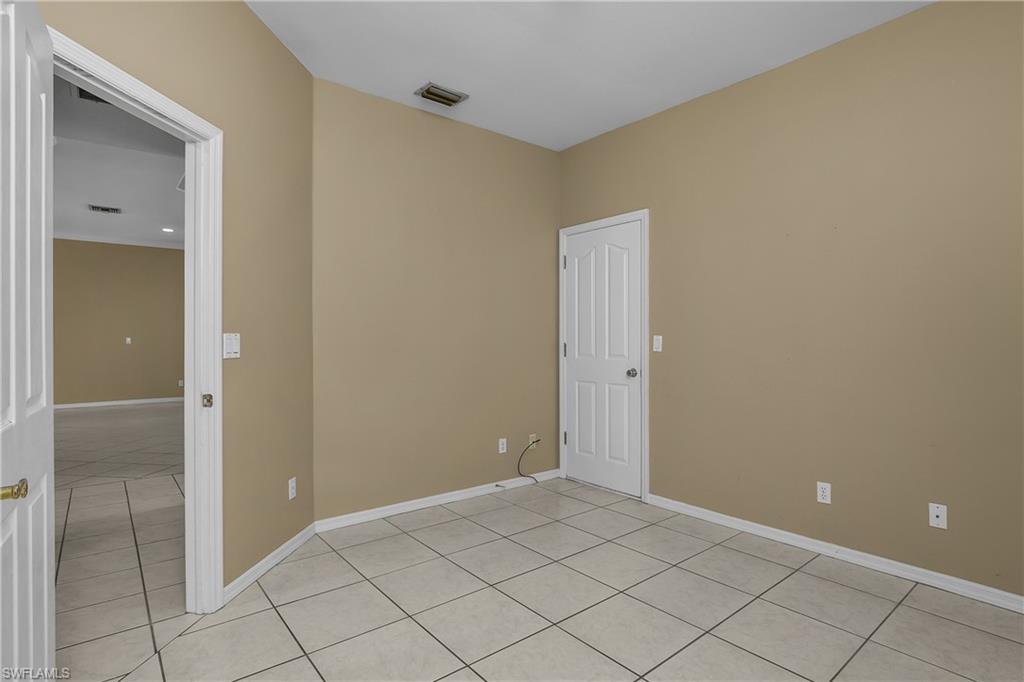 11082 LAKELAND CIR