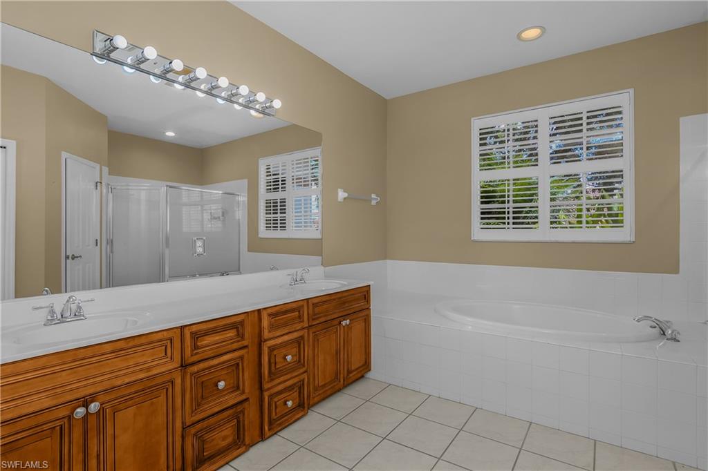 11082 LAKELAND CIR