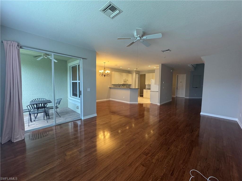 1410 Mariposa CIR 105