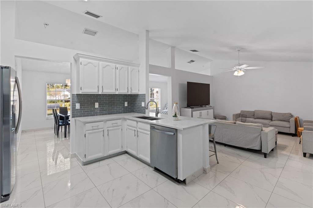 7780 Scarlet CT