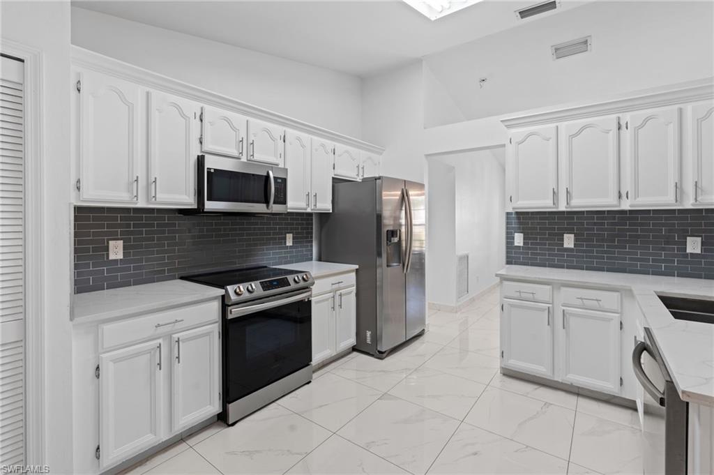 7780 Scarlet CT