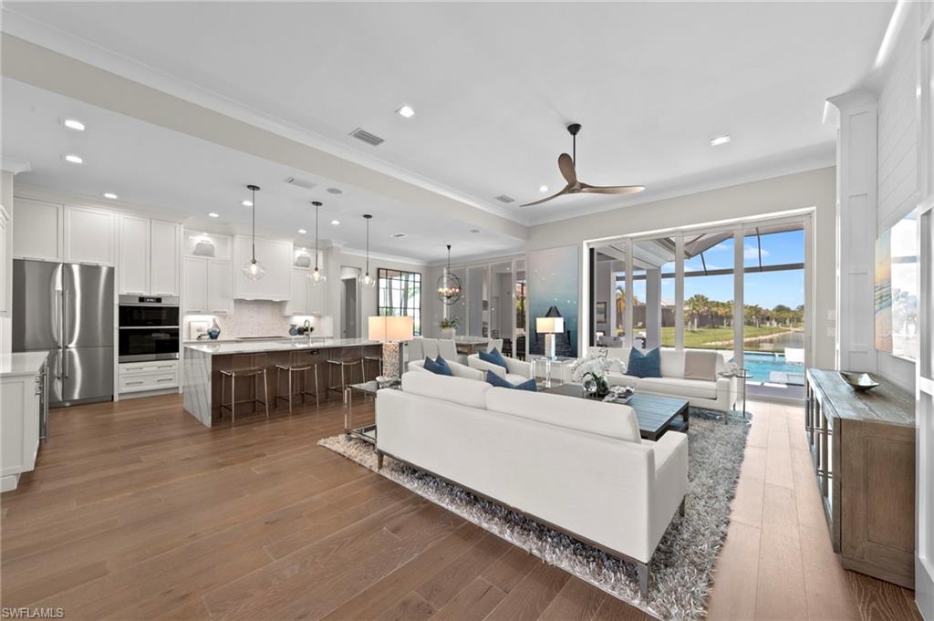 14591 Regatta LN