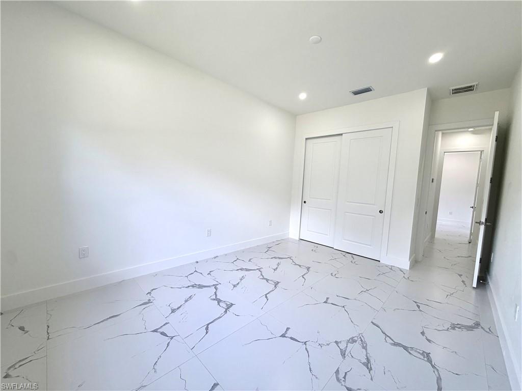 3257 Desoto Blvd S