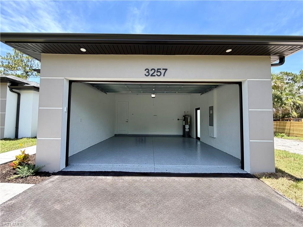 3257 Desoto Blvd S