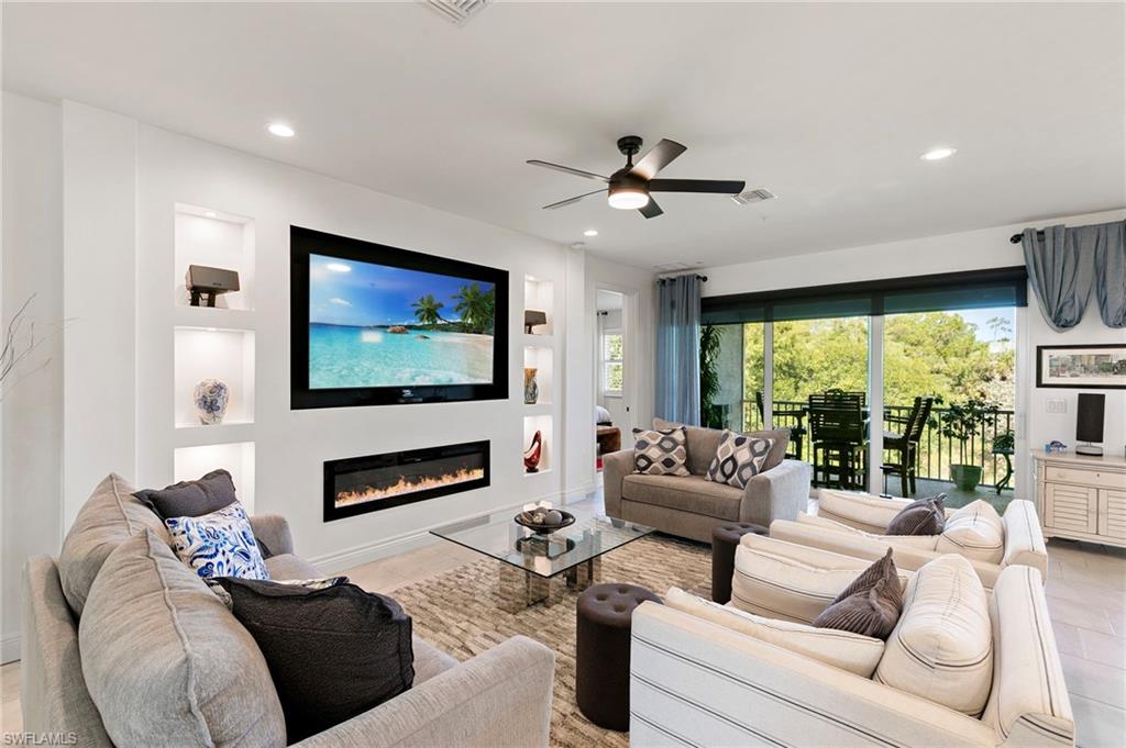 2567 Seychelles DR 207