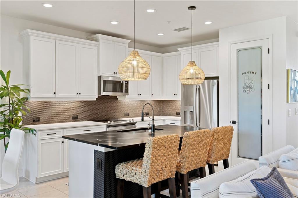 2567 Seychelles DR 207