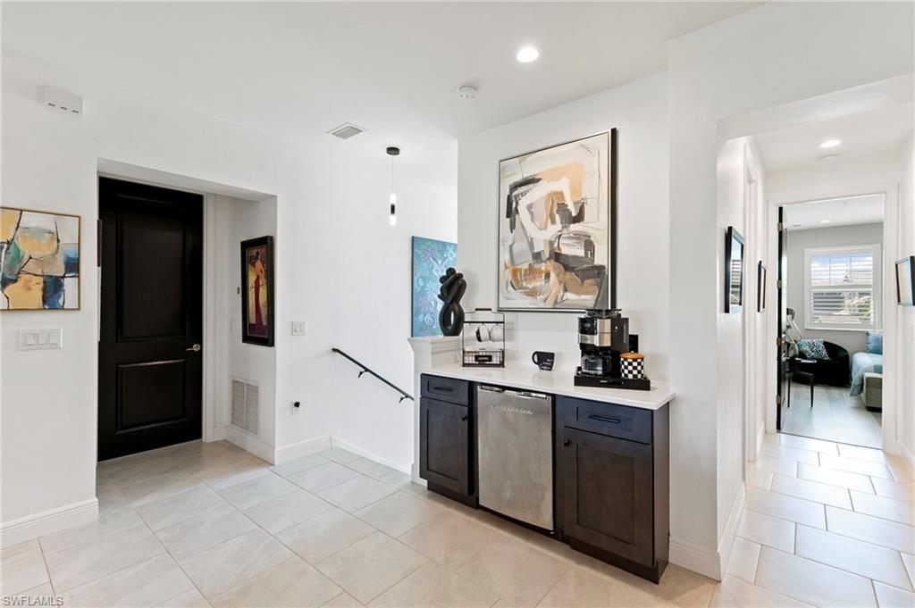 2567 Seychelles DR 207