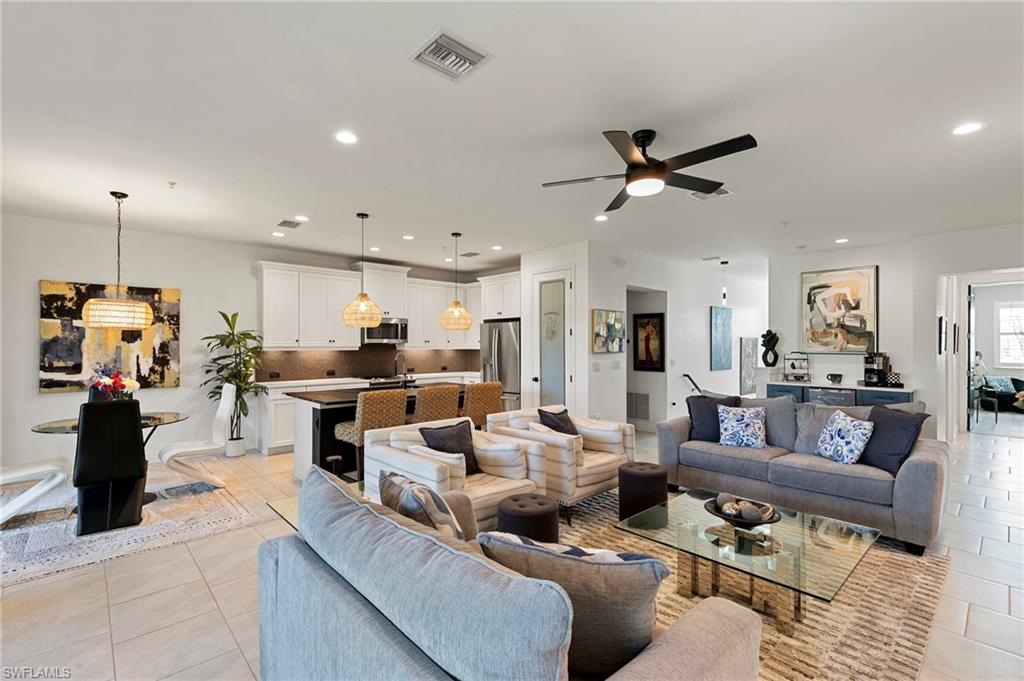 2567 Seychelles DR 207