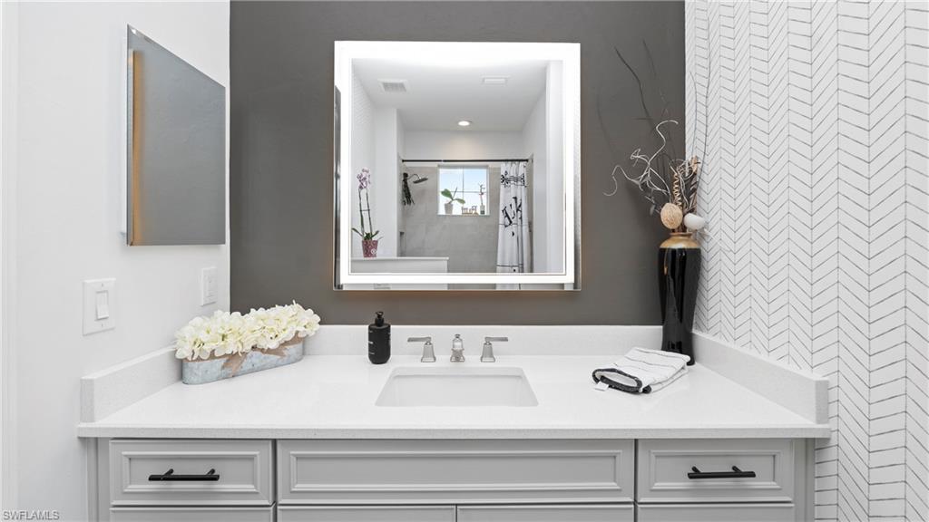 2567 Seychelles DR 207