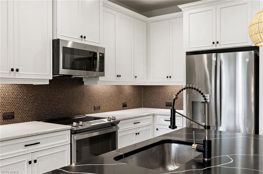 2567 Seychelles DR 207