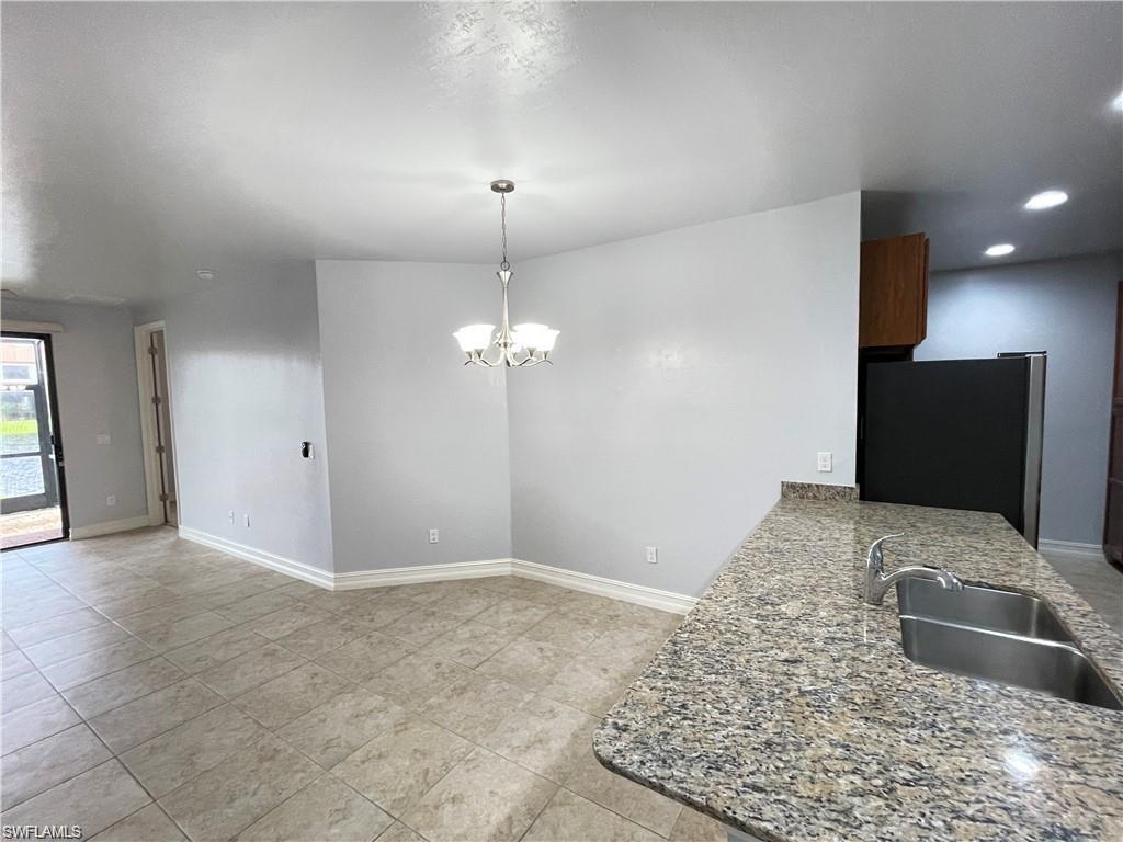 7818 Bristol CIR