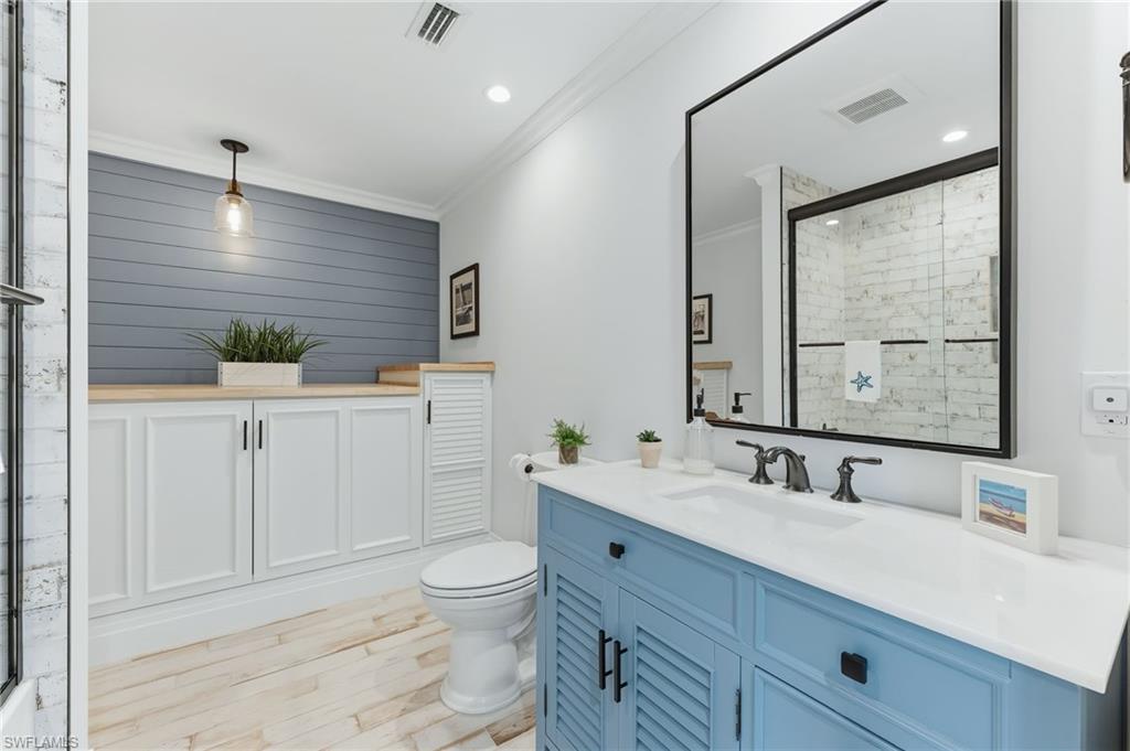 23 Pelican ST