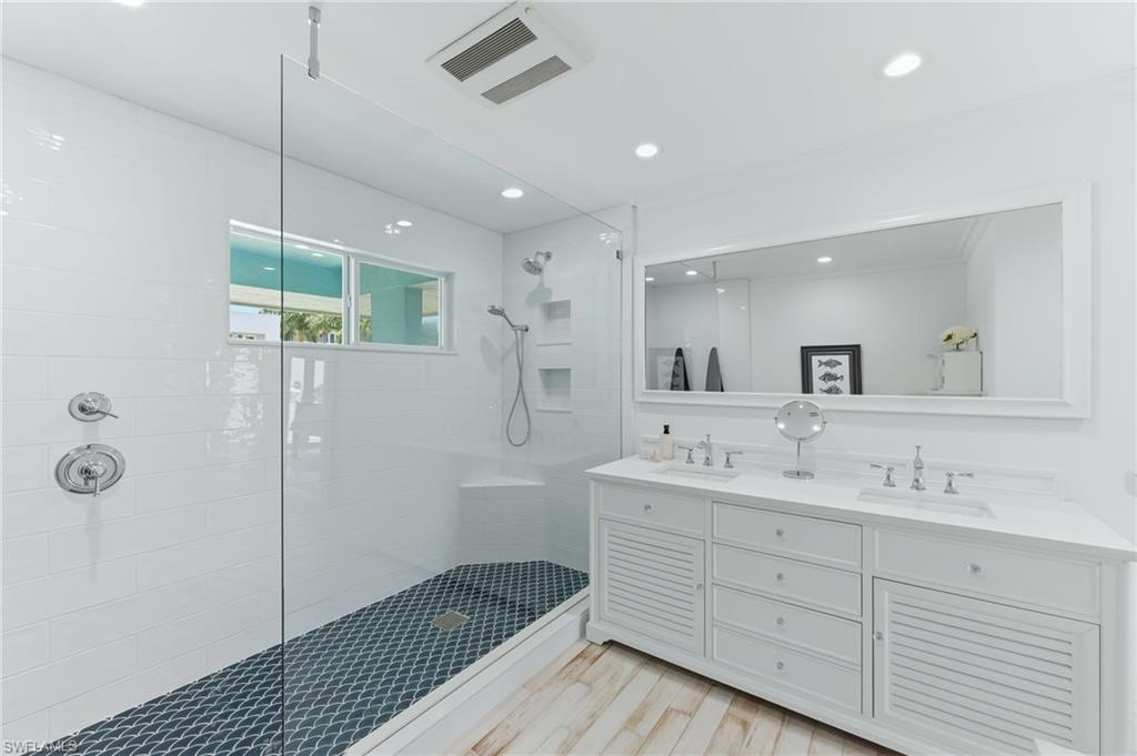 23 Pelican ST