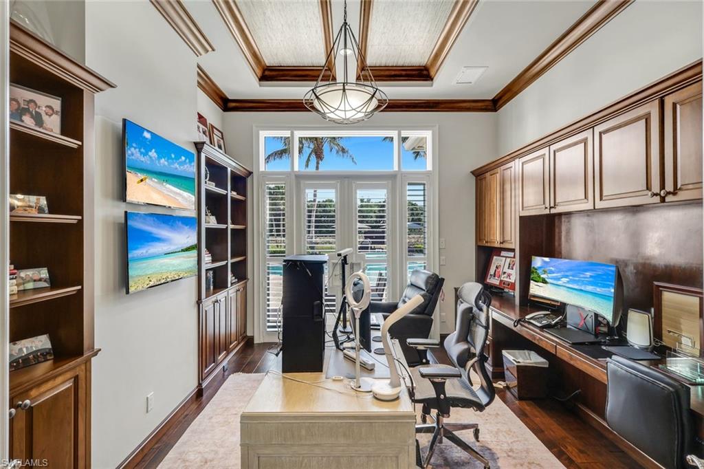 2558 Escada CT