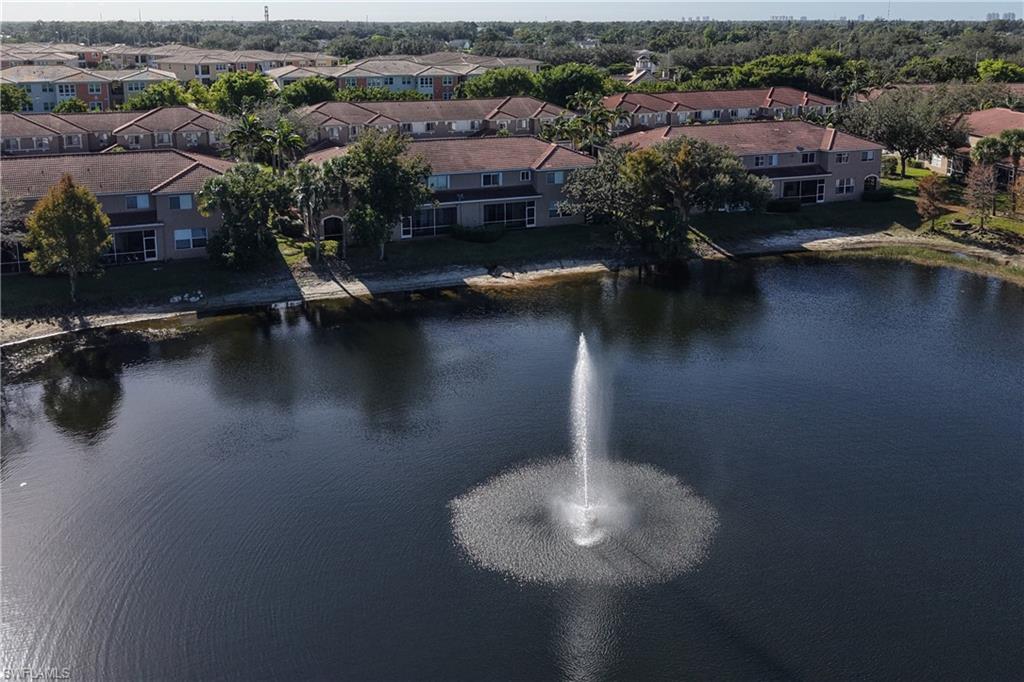9544 Roundstone CIR