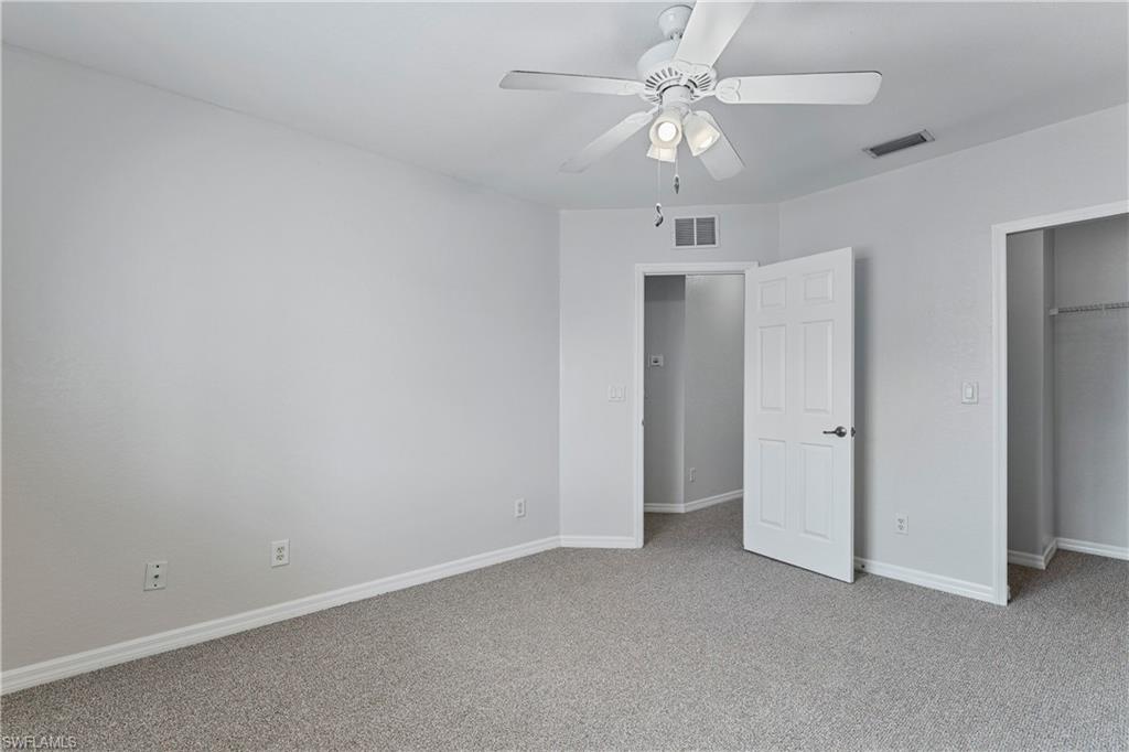 9544 Roundstone CIR