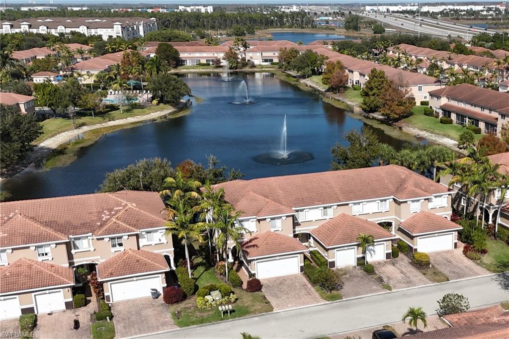 9544 Roundstone CIR
