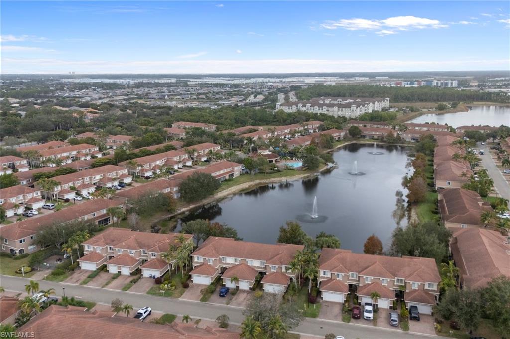 9544 Roundstone CIR