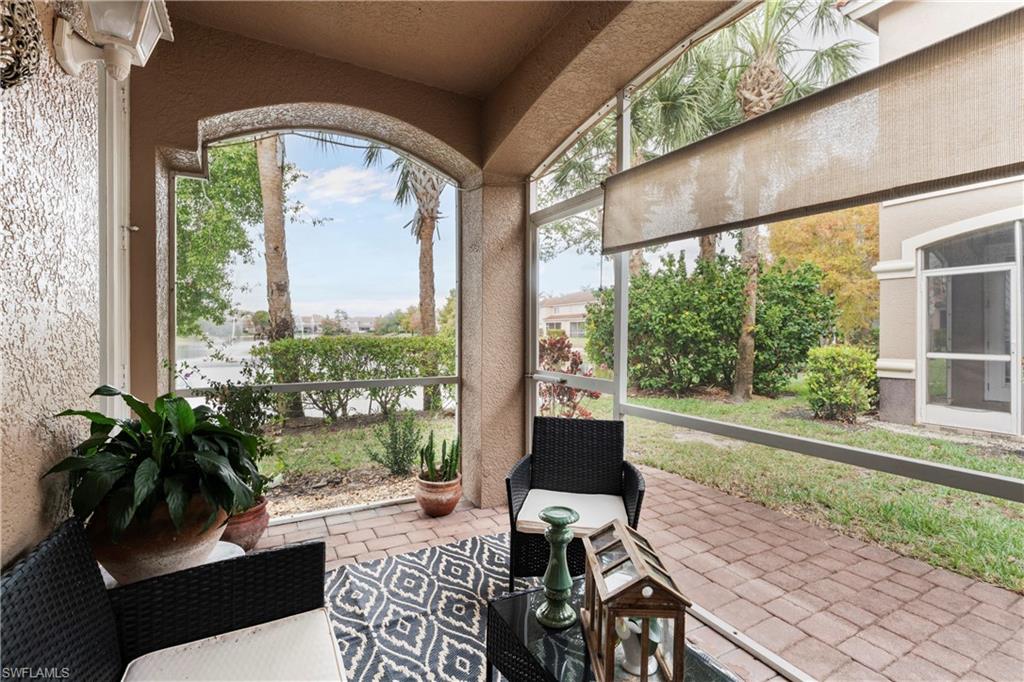 9544 Roundstone CIR