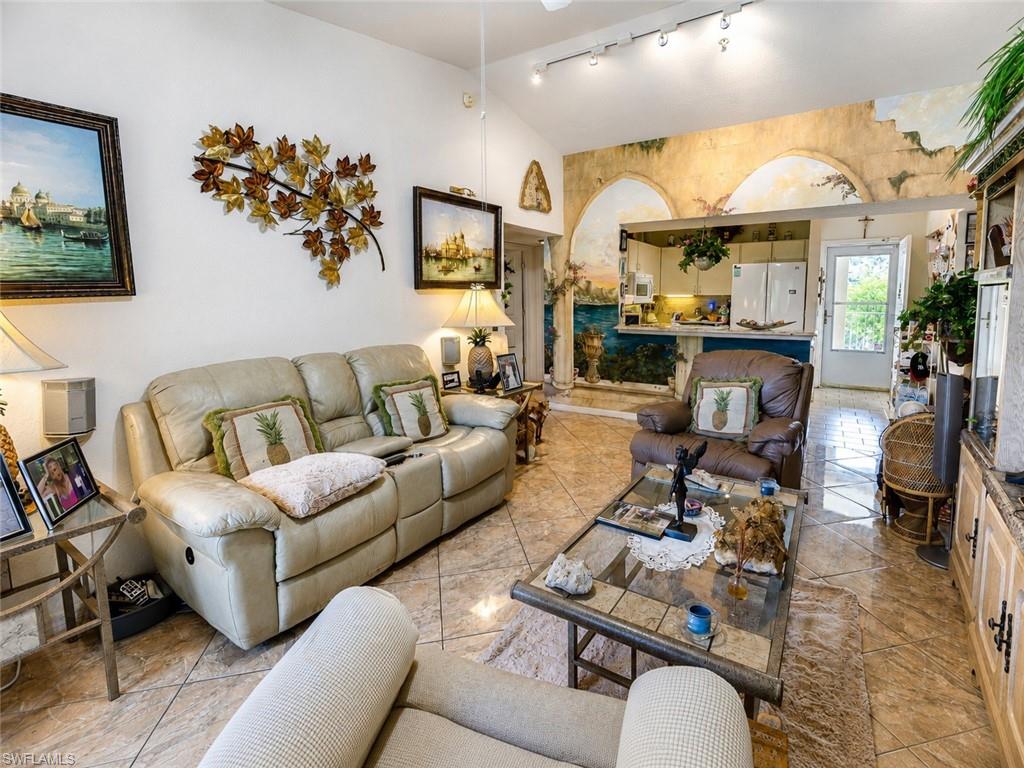 8294 Key Royal CIR 1631