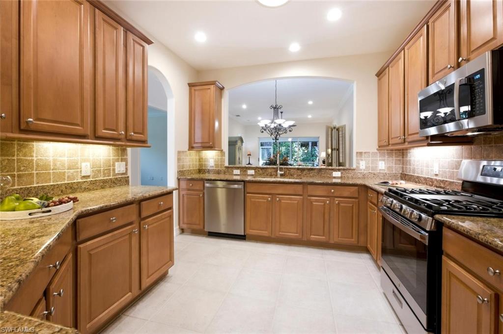 1826 Tarpon Bay DR S 91