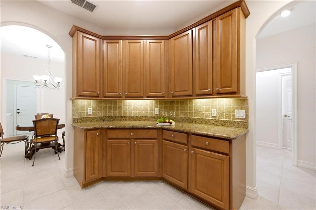 1826 Tarpon Bay DR S 91