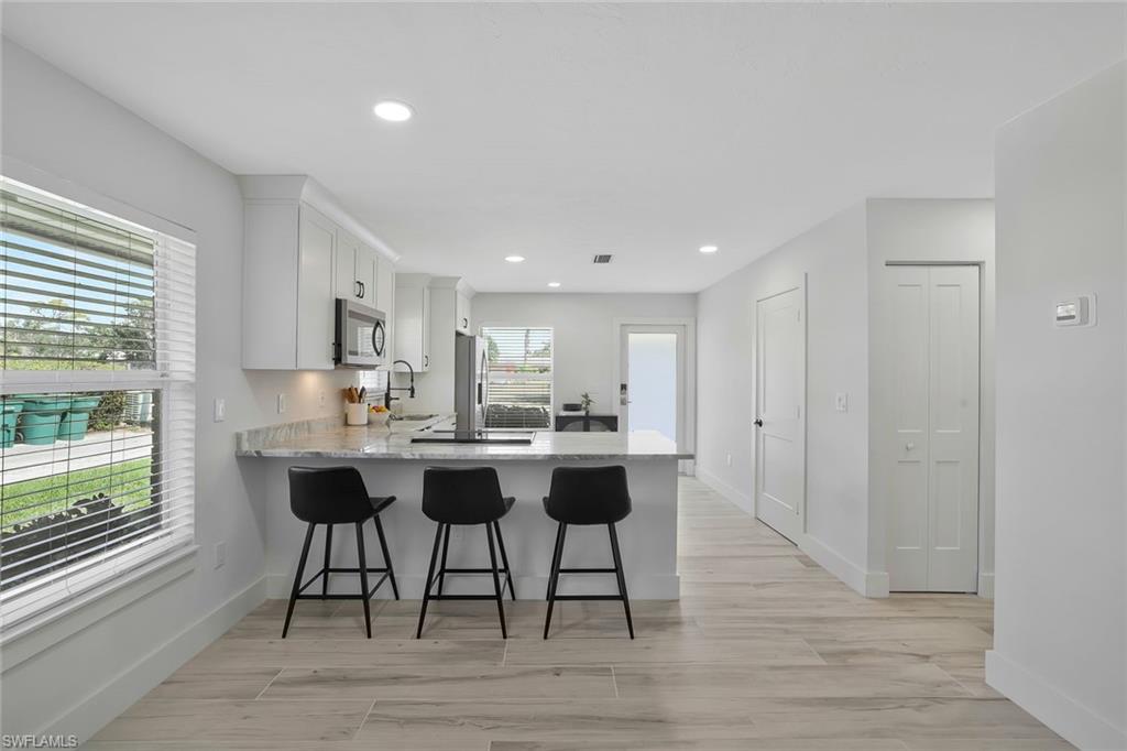 2710 Arbutus ST B1