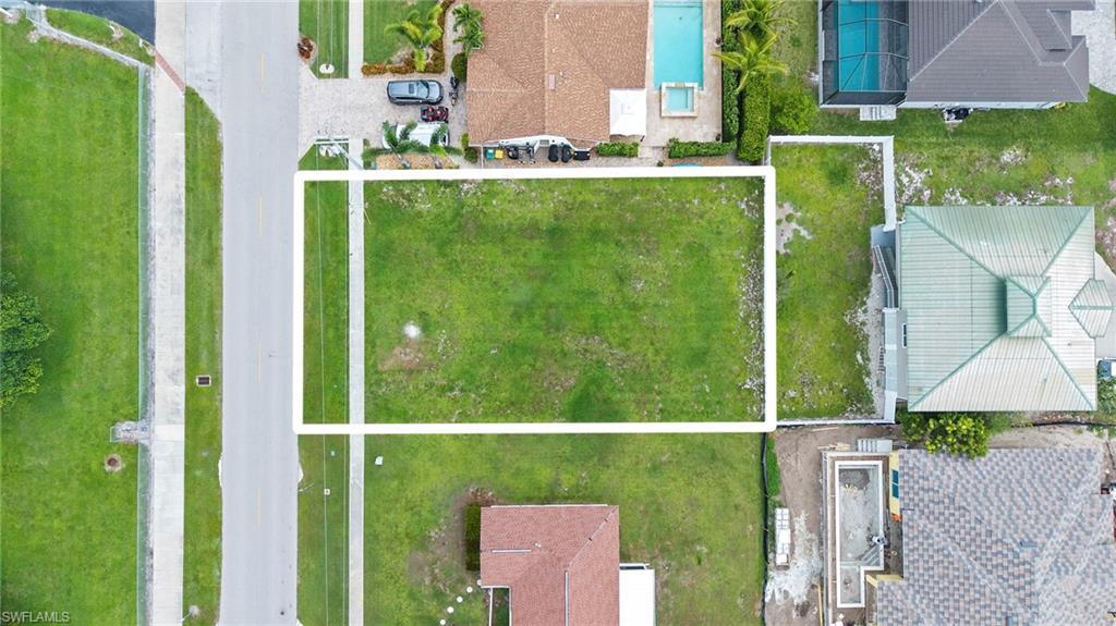 1437 Bermuda RD