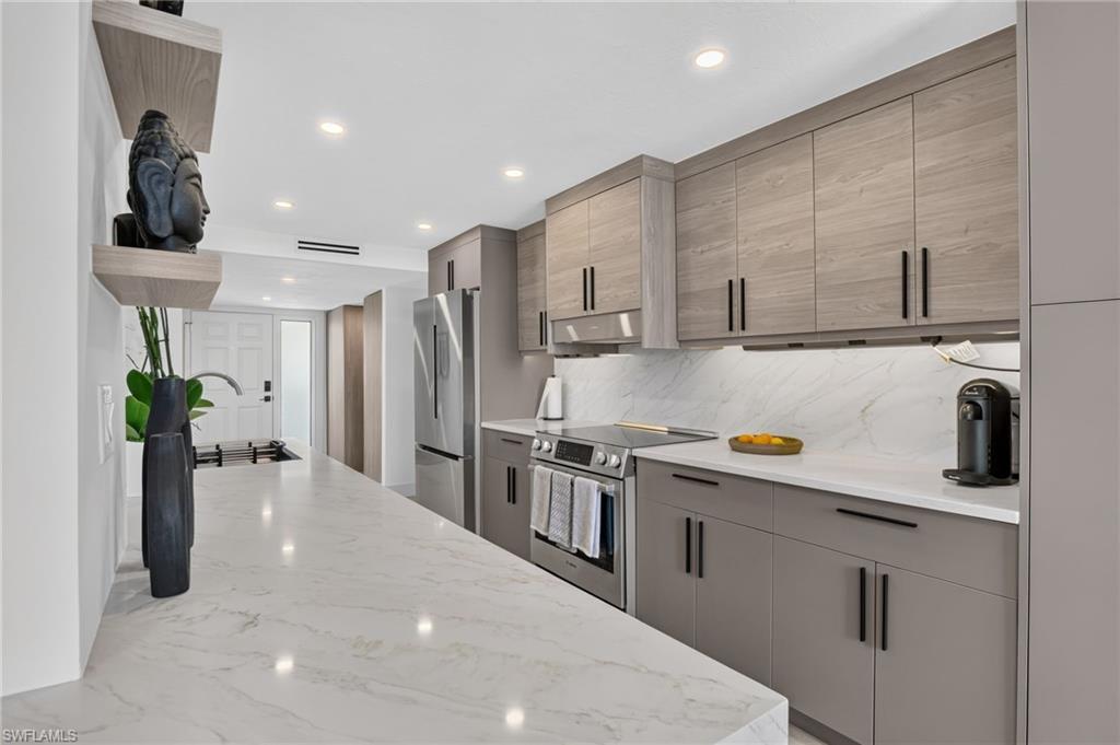 11 Bluebill AVE 606