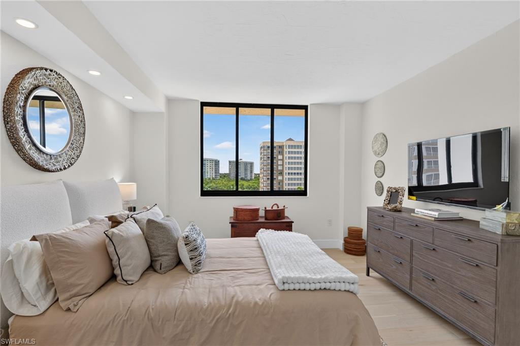 11 Bluebill AVE 606