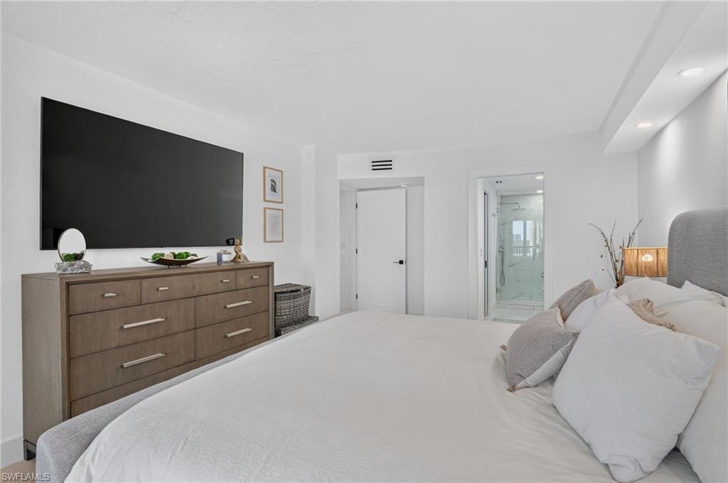 11 Bluebill AVE 606